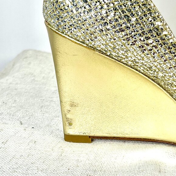 Badgley Mischka Gold Glitter Wedge Heels Size 7 1/2 - Picture 14 of 16